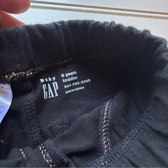 Disney kids Christmas sweater and gap stretch jeans size 3T - Picture 2 of 6